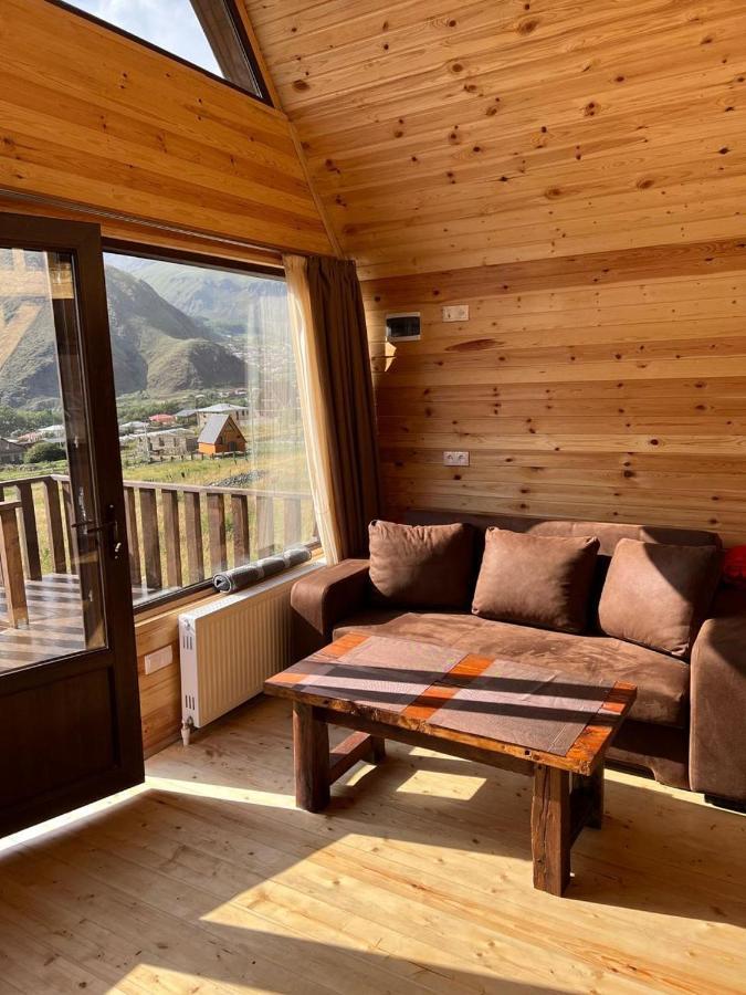 Kazbegi 4 Side Cottages ภายนอก รูปภาพ