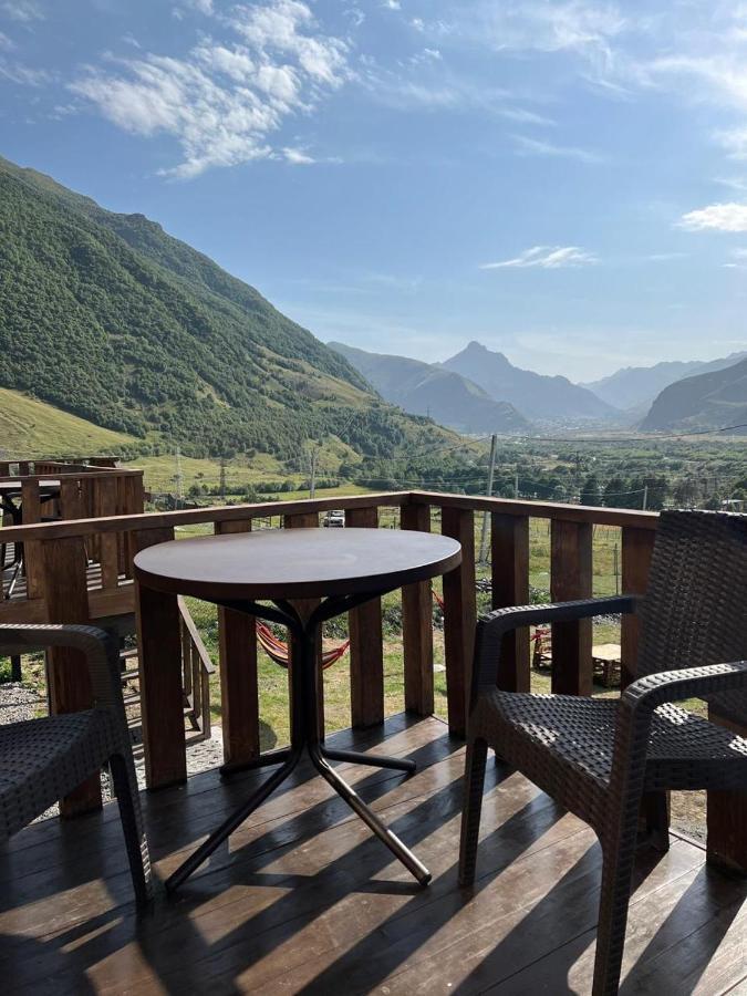 Kazbegi 4 Side Cottages ภายนอก รูปภาพ
