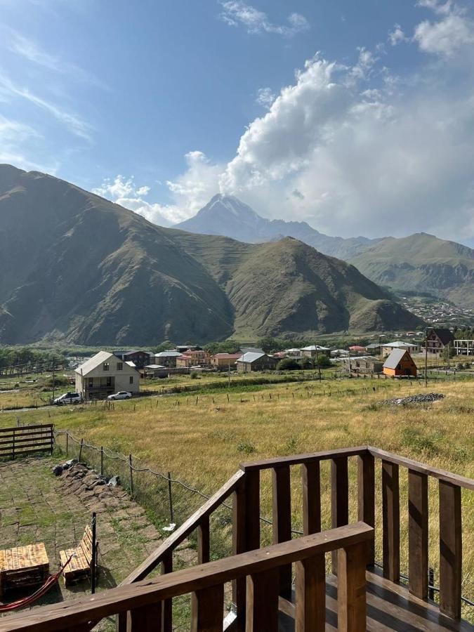 Kazbegi 4 Side Cottages ภายนอก รูปภาพ